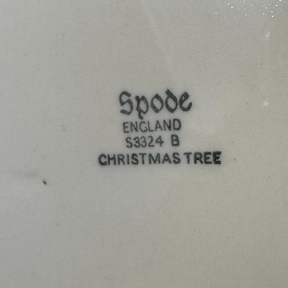 Spode Christmas Tree Heart-Shaped Covered Box Made in England - Picture 7 of 14